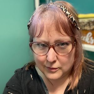 Meet your Posher, Marci